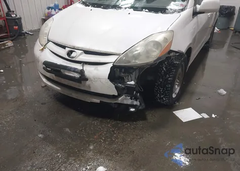 2006 Toyota Sienna Xle z USA, uszkodzony, nr VIN 5TDZA22C26S507995